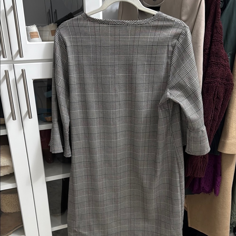 Chris & Carol Black and White Plaid Long Sleeve Dress - Picture 4 of 4
